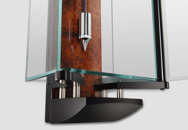 Kieninger Regulator Glas Nussbaum Karbonfaserpendel offene Hemmung Rundgong Tonfeder 2548-92-02
