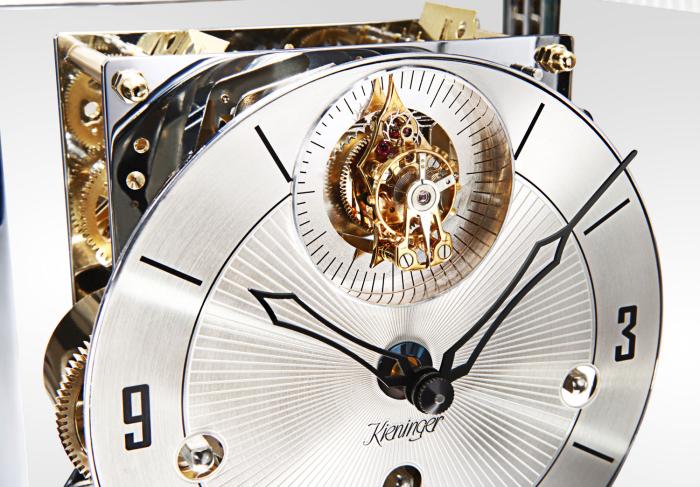 Tetrika Kieninger Uhren-Design-Würfel mit Tourbillon in weiß